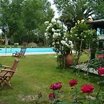 Hotel Mirella 5*