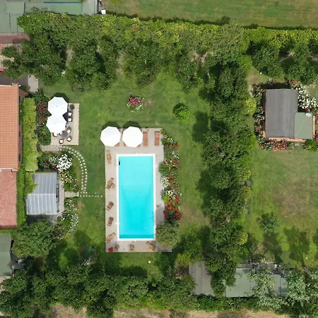 Mirella Hotel 5*